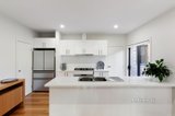 https://images.listonce.com.au/custom/160x/listings/11-oakern-street-mount-waverley-vic-3149/269/01043269_img_03.jpg?Bzq9XXhdS4o