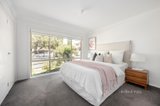 https://images.listonce.com.au/custom/160x/listings/11-park-street-blackburn-vic-3130/094/01650094_img_05.jpg?EX_-CVtVltA