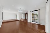 https://images.listonce.com.au/custom/160x/listings/11-parkgate-drive-ringwood-vic-3134/320/01954320_img_02.jpg?ukB6Fpmf-eQ