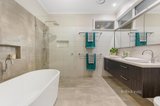 https://images.listonce.com.au/custom/160x/listings/11-parkside-street-blackburn-vic-3130/773/01644773_img_09.jpg?vNB7egVNe9E