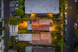 https://images.listonce.com.au/custom/160x/listings/11-pine-avenue-elwood-vic-3184/740/01793740_img_14.jpg?LEmcNTqfFyA