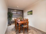 https://images.listonce.com.au/custom/160x/listings/11-regent-avenue-mooroolbark-vic-3138/096/01524096_img_07.jpg?dPbutFR7tEk