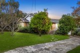 https://images.listonce.com.au/custom/160x/listings/11-rosaline-avenue-mount-waverley-vic-3149/630/01735630_img_03.jpg?tTqLCfzqnkI