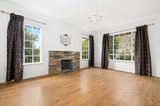 https://images.listonce.com.au/custom/160x/listings/11-rosaline-avenue-mount-waverley-vic-3149/630/01735630_img_04.jpg?nfczaDoL_3s