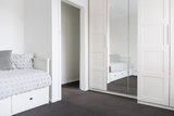 https://images.listonce.com.au/custom/160x/listings/11-royal-avenue-essendon-north-vic-3041/374/01973374_img_01.jpg?xvbvUB1BLQg