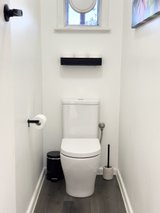 https://images.listonce.com.au/custom/160x/listings/11-royal-avenue-essendon-north-vic-3041/374/01973374_img_03.jpg?KlqSMM7jiA0