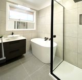 https://images.listonce.com.au/custom/160x/listings/11-royal-avenue-essendon-north-vic-3041/374/01973374_img_04.jpg?k5vFhBMsg_c