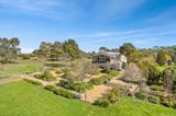 https://images.listonce.com.au/custom/160x/listings/11-sailors-reef-lane-maldon-vic-3463/376/01898376_img_05.jpg?MlAaD6EPtUw