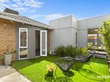 https://images.listonce.com.au/custom/160x/listings/11-sarsparilla-drive-point-cook-vic-3030/663/01203663_img_16.jpg?TMTn6_VbJGM