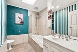 https://images.listonce.com.au/custom/160x/listings/11-sheldon-avenue-mooroolbark-vic-3138/589/01980589_img_02.jpg?8XRSJY2_80c