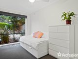 https://images.listonce.com.au/custom/160x/listings/11-sheldon-avenue-mooroolbark-vic-3138/999/01524999_img_10.jpg?94GfdFiOsNw