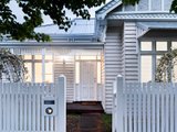 https://images.listonce.com.au/custom/160x/listings/11-shepherd-street-footscray-vic-3011/899/00963899_img_01.jpg?J1vwlSSFTCU