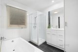 https://images.listonce.com.au/custom/160x/listings/11-sherbourne-road-briar-hill-vic-3088/647/01115647_img_09.jpg?A0CP9CUclC8
