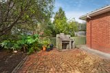 https://images.listonce.com.au/custom/160x/listings/11-singleton-road-balwyn-north-vic-3104/684/00109684_img_09.jpg?C6bYL9dvVNc