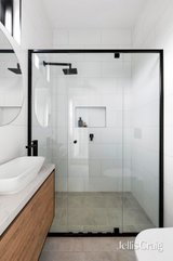 https://images.listonce.com.au/custom/160x/listings/11-south-park-street-northcote-vic-3070/001/01770001_img_07.jpg?Ql6yzd36G_s