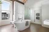 https://images.listonce.com.au/custom/160x/listings/11-st-vincent-place-albert-park-vic-3206/567/01752567_img_26.jpg?6cvChuhfJnQ