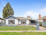 https://images.listonce.com.au/custom/160x/listings/11-stamford-street-wendouree-vic-3355/612/01576612_img_01.jpg?VC9ikJXeI_w