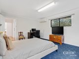 https://images.listonce.com.au/custom/160x/listings/11-stamford-street-wendouree-vic-3355/612/01576612_img_04.jpg?a9wT9uO6iUk