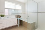 https://images.listonce.com.au/custom/160x/listings/11-station-street-fairfield-vic-3078/062/01002062_img_07.jpg?nlSJbTpsdRA