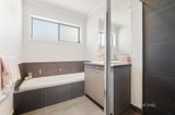 https://images.listonce.com.au/custom/160x/listings/11-stella-drive-delacombe-vic-3356/153/01601153_img_13.jpg?RsKFTDsM3XQ