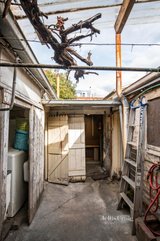 https://images.listonce.com.au/custom/160x/listings/11-sturt-street-collingwood-vic-3066/636/01062636_img_07.jpg?uWZVGzJlPeg