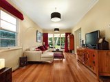 https://images.listonce.com.au/custom/160x/listings/11-thea-avenue-balwyn-north-vic-3104/291/01684291_img_02.jpg?pdXmvUoB_rE