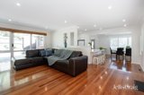 https://images.listonce.com.au/custom/160x/listings/11-toinette-court-doncaster-east-vic-3109/070/01853070_img_02.jpg?Mu4yqbVtqjs
