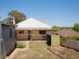 https://images.listonce.com.au/custom/160x/listings/11-treasure-street-castlemaine-vic-3450/352/00616352_img_10.jpg?h9BqWxiOrnc