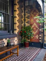 https://images.listonce.com.au/custom/160x/listings/11-trenerry-crescent-abbotsford-vic-3067/671/01821671_img_12.jpg?YBg-qATnkzA