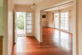 https://images.listonce.com.au/custom/160x/listings/11-trent-street-glen-iris-vic-3146/805/01988805_img_02.jpg?uvuaCRFWJUg