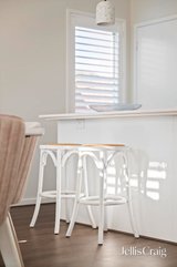 https://images.listonce.com.au/custom/160x/listings/11-varty-way-lilydale-vic-3140/310/01753310_img_05.jpg?HcBF68V_bxo