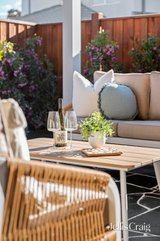 https://images.listonce.com.au/custom/160x/listings/11-varty-way-lilydale-vic-3140/310/01753310_img_22.jpg?OEwBTxfZHh0