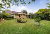 https://images.listonce.com.au/custom/160x/listings/11-wave-avenue-mount-waverley-vic-3149/105/01915105_img_06.jpg?AedAiaEi3dE