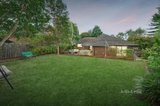 https://images.listonce.com.au/custom/160x/listings/11-woodchurch-close-ringwood-vic-3134/587/01635587_img_15.jpg?40efVdSzpUg