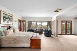 https://images.listonce.com.au/custom/160x/listings/11-woodfull-road-lower-plenty-vic-3093/623/01724623_img_17.jpg?UCbJPbzMPa8
