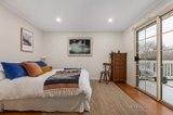 https://images.listonce.com.au/custom/160x/listings/11-woodlands-avenue-pascoe-vale-south-vic-3044/084/00823084_img_07.jpg?301YmxqSe4o