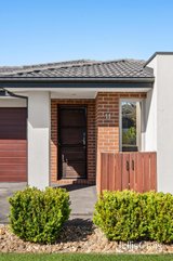 https://images.listonce.com.au/custom/160x/listings/11-zenith-road-beveridge-vic-3753/954/01987954_img_12.jpg?n3Ewx-P_Jw8