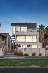 https://images.listonce.com.au/custom/160x/listings/110-marine-parade-st-kilda-vic-3182/827/01174827_img_02.jpg?M-YbabaKaB0