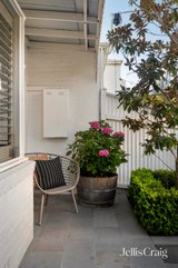 https://images.listonce.com.au/custom/160x/listings/110-tope-street-south-melbourne-vic-3205/485/01826485_img_02.jpg?zoGNANO89Bk