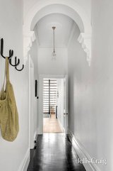 https://images.listonce.com.au/custom/160x/listings/110-wilson-street-brunswick-vic-3056/637/01810637_img_13.jpg?2hVpwjYupKc
