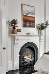 https://images.listonce.com.au/custom/160x/listings/110-wilson-street-brunswick-vic-3056/637/01810637_img_15.jpg?Zj8siQwIuSs