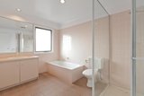 https://images.listonce.com.au/custom/160x/listings/1100-stokes-street-port-melbourne-vic-3207/376/01793376_img_05.jpg?rfxiuC8Qj7k