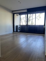 https://images.listonce.com.au/custom/160x/listings/1102-hobson-street-south-yarra-vic-3141/498/01694498_img_06.jpg?5YtCXsR0uUg