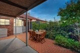 https://images.listonce.com.au/custom/160x/listings/1102-neville-street-carnegie-vic-3163/844/00635844_img_07.jpg?oLRJZBIrt1E