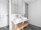 https://images.listonce.com.au/custom/160x/listings/1102-pine-avenue-elwood-vic-3184/204/01811204_img_09.jpg?cmoHSAmomNQ