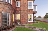 https://images.listonce.com.au/custom/160x/listings/1104-esplanade-williamstown-vic-3016/239/01891239_img_19.jpg?jwRYde8D_MI