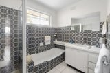 https://images.listonce.com.au/custom/160x/listings/1105-croydon-road-surrey-hills-vic-3127/487/01456487_img_08.jpg?c178rgdE2tQ