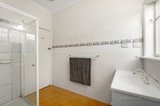 https://images.listonce.com.au/custom/160x/listings/1105-tambet-street-bentleigh-east-vic-3165/909/00848909_img_07.jpg?CYiAeIWL-yA