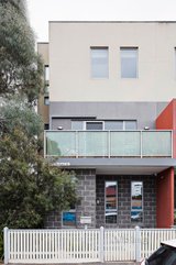 https://images.listonce.com.au/custom/160x/listings/1107-herbert-street-northcote-vic-3070/366/01055366_img_05.jpg?1PFNjIpDc5Q
