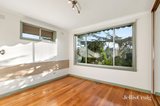 https://images.listonce.com.au/custom/160x/listings/111-cowin-street-diamond-creek-vic-3089/999/01704999_img_11.jpg?MoWkEsaQPr0